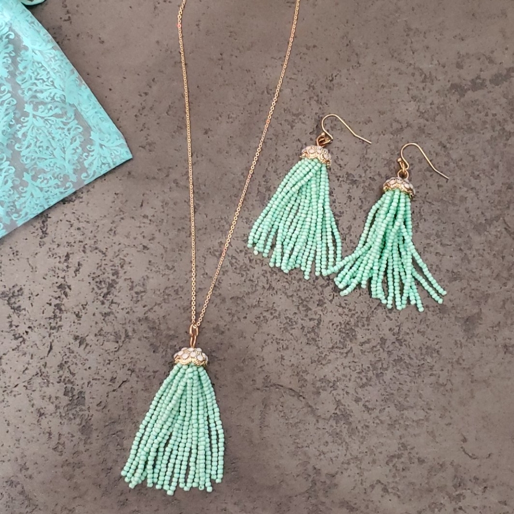 Kristie Peterson  Jewelry Set NWT